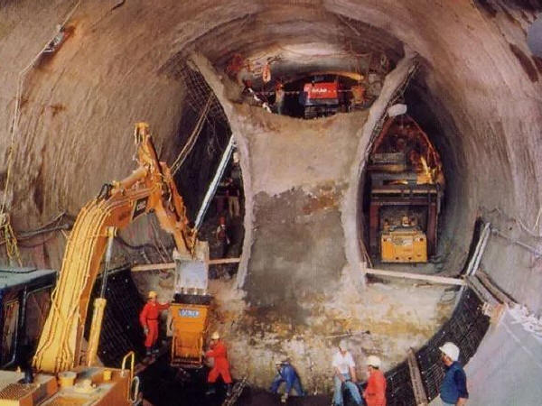 三台阶洞身开挖施工总结资料下载-新奥法隧道洞身开挖施工方法