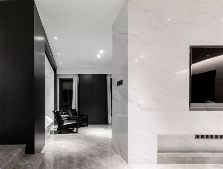 别墅客厅电视背景墙资料下载-用大理石装点别墅,黑与白的精致美
