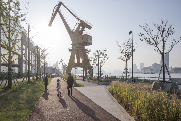 上海民生码头景观-007-huangpu-river-east-bund-riverfront-open-space-design-china-by-atelier-liu-yuyang-architects