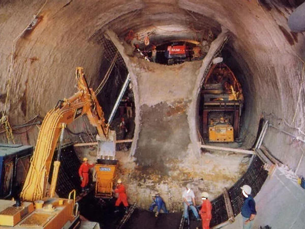 隧道径向小导管施工方案资料下载-隧道施工工序