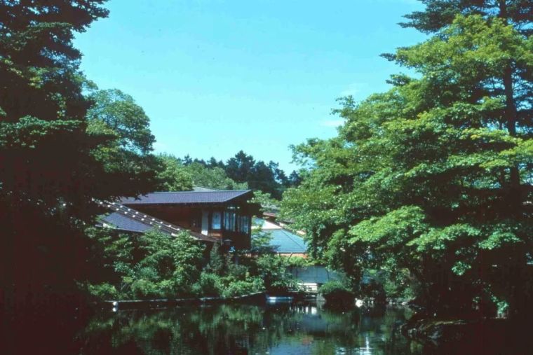 日式别墅Su资料下载-虹夕诺雅姐妹品牌：星野界|传统日式旅居的美妙活化