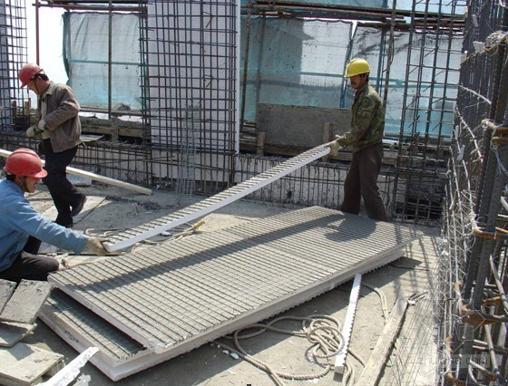楼板模板施工方法资料下载-大模板内置保温施工方法