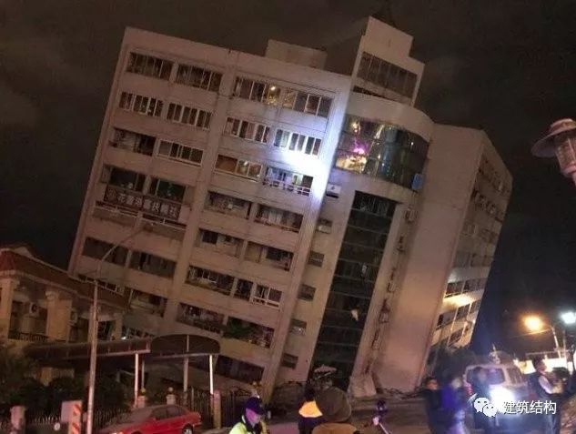 台湾花莲发生6.5级强震，统帅大饭店发生典型底部薄弱层倒塌_4
