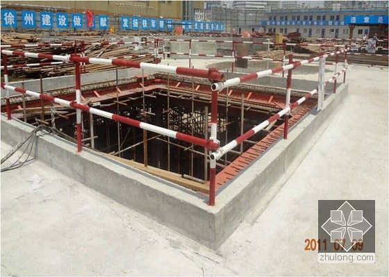 [江苏]超高层建筑22米深基坑逆作法施工方案（大量附图 PPT格式）-基坑安全防护