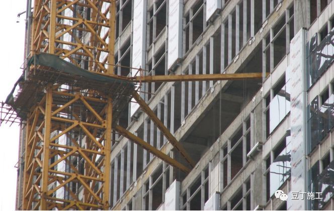 建筑施工现场要想安全、高效地布置塔吊，你只需这样做_16
