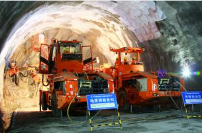 钻爆法施工设备资料下载-新奥法隧道施工机械设备表，隧道施工要准备哪些机械？