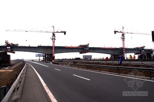 南京钻孔灌注桩施工工艺资料下载-新建南京至安庆城际铁路某跨公路连续梁施工方案