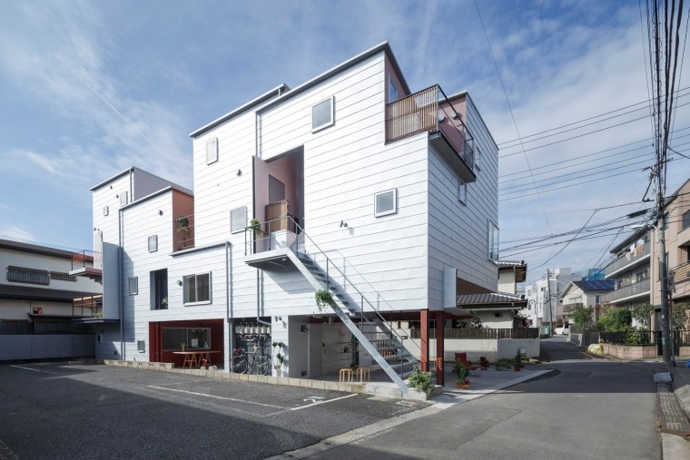 日本Y型海边住宅资料下载-日本转角拼接住宅