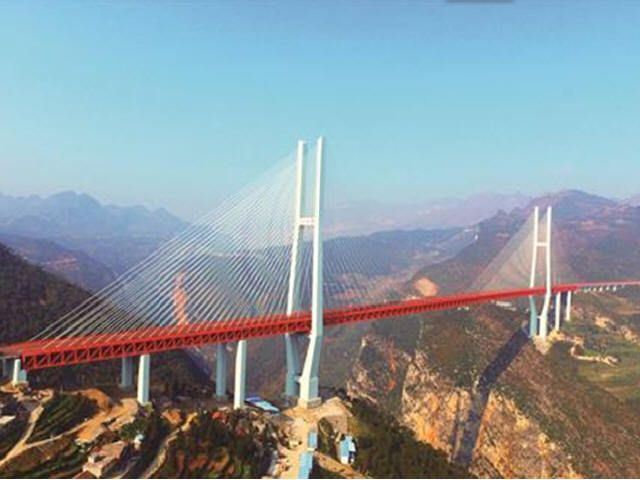 720m钢桁梁斜拉桥资料下载-世界最高桥北盘江大桥成为“山区大跨径钢桁梁斜拉桥建设范本”