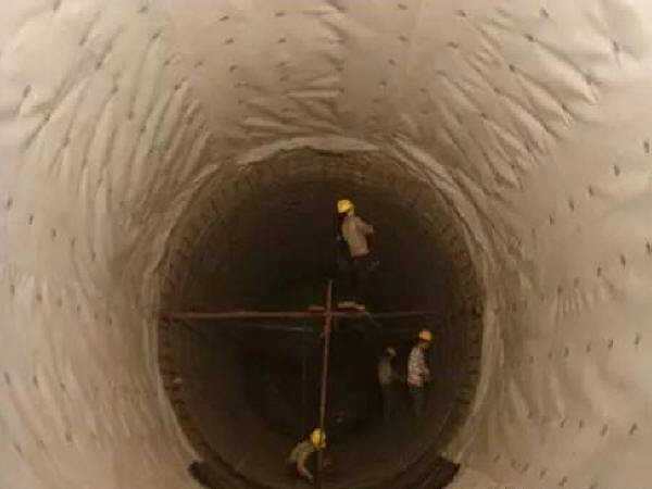 防水材施工资料下载-隧道防水板的施工铺设方案