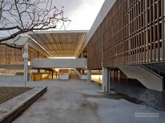 圣保罗纹身艺术空间资料下载-[巴西圣保罗]某公共学校建筑概念方案
