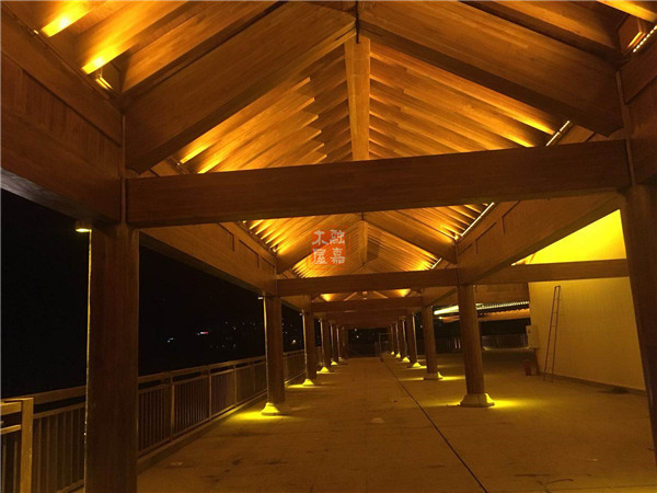邻近既有线墩柱施工资料下载-重庆云阳四方井公园梁柱型木结构建筑盛装亮相！