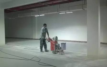 环氧树脂地坪漆修补方案资料下载-环氧树脂地坪漆施工易被忽视的环节
