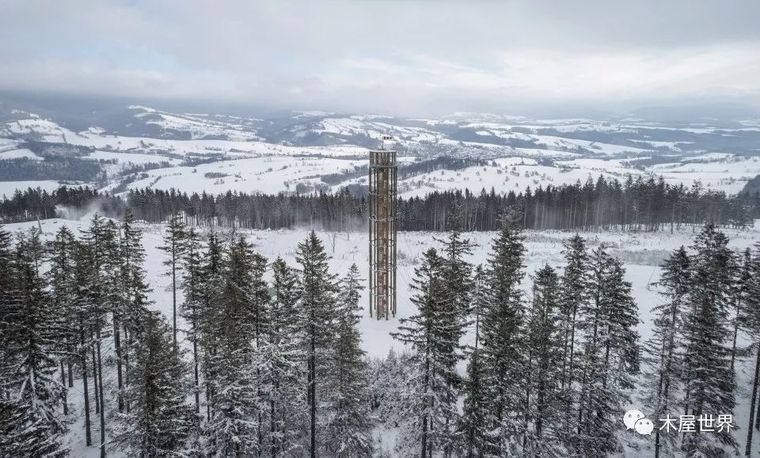 冰雪主题乐园方案设计资料下载-山顶上的松木方尖碑|Kraličák瞭望塔