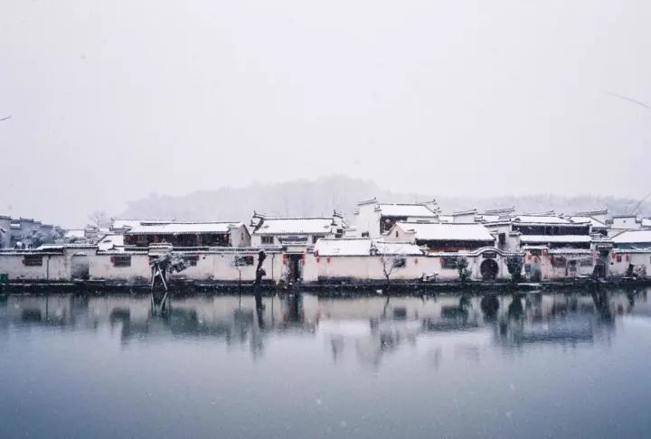 回转式蓄热热换器资料下载-飘雪的古镇，无人惊扰的美…