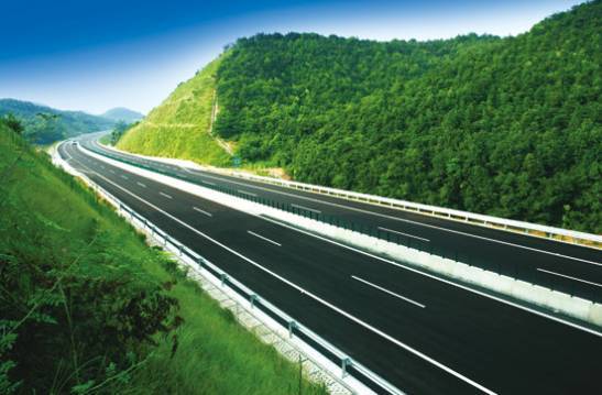 边坡植草带资料下载-高速公路边坡的动态设计和应用