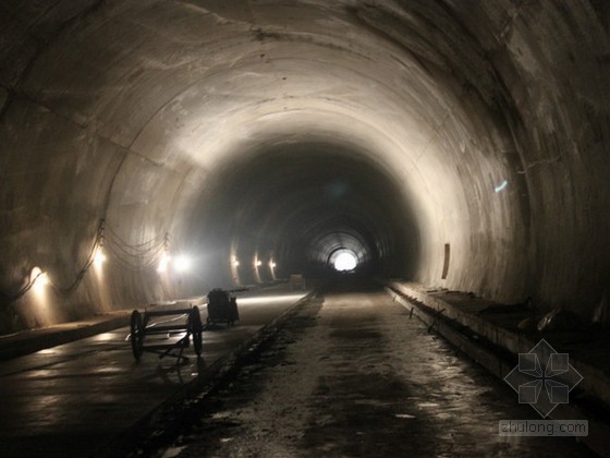安徽超高模板资料下载-[安徽]单洞双向行车隧道工程施工专项安全方案42页