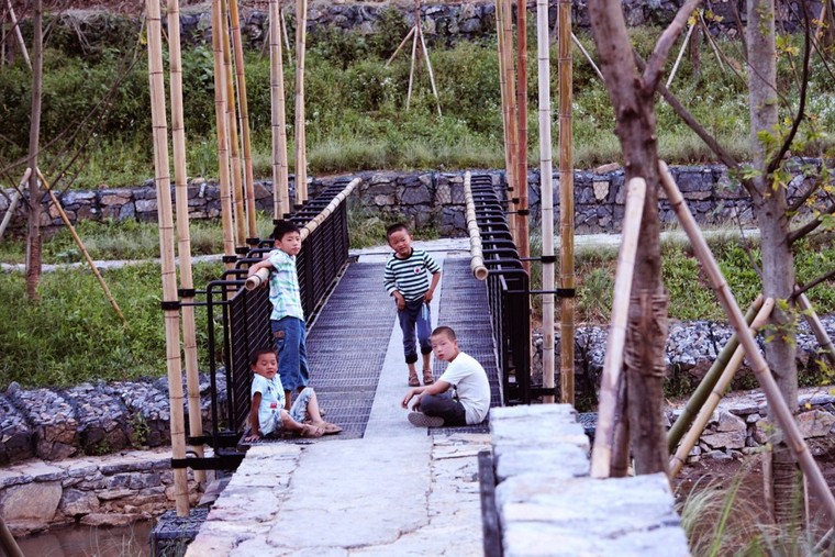 003-A lively link - the design of a bridge in Maoshi Town of Guizhou, China by Fu Yingbin