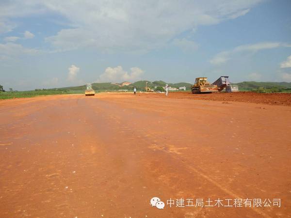 中建超牛的公路标准化施工工地，惹千人围观！_5