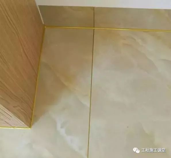 瓷砖瓷砖美缝资料下载-装修房子要不要做瓷砖美缝？听师傅一说，真懊悔我家才知道