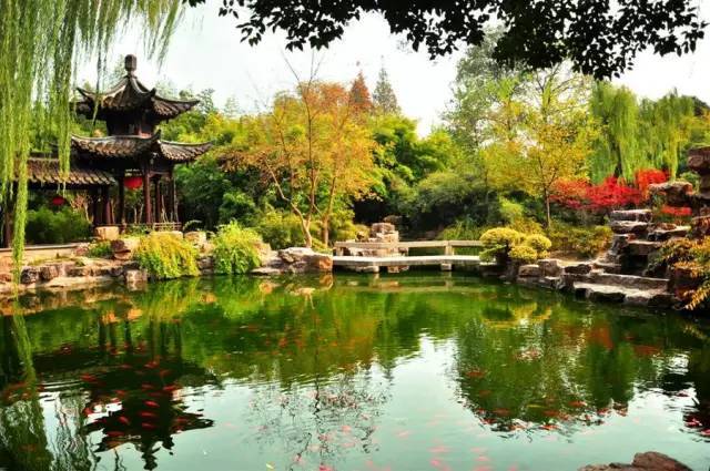 中国传统古典园林资料下载-[园林设计]看山还是山， 看水还是水的古典园林