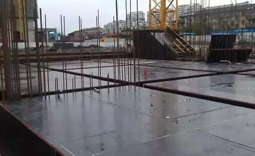 电梯顶板吊钩大样视频资料下载-九个建筑施工小细节，忽略后必酿成祸端