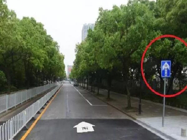 深圳市道路网资料下载-对市政道路单向交通设计的分析