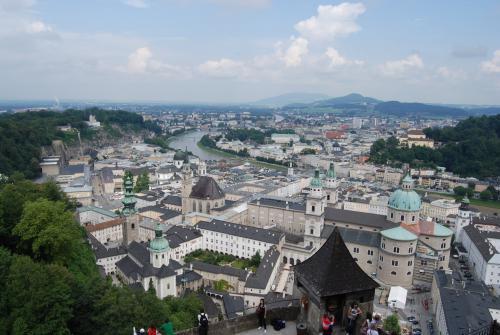 万科五园资料下载-万科恒大碧桂园房地产集团公司制度及流程