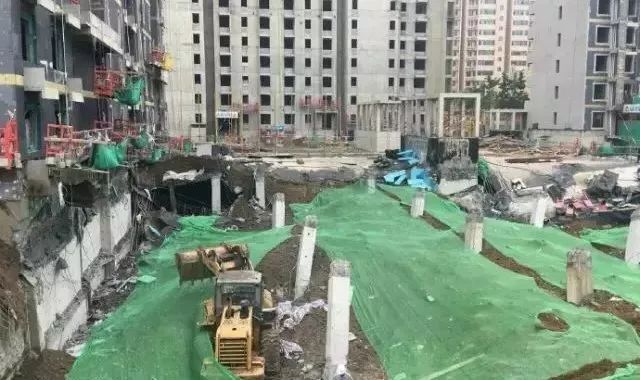 地下室无梁楼板监理资料下载-北京无梁楼盖坍塌问题处理通报！建设单位、设计、施工、监理，一