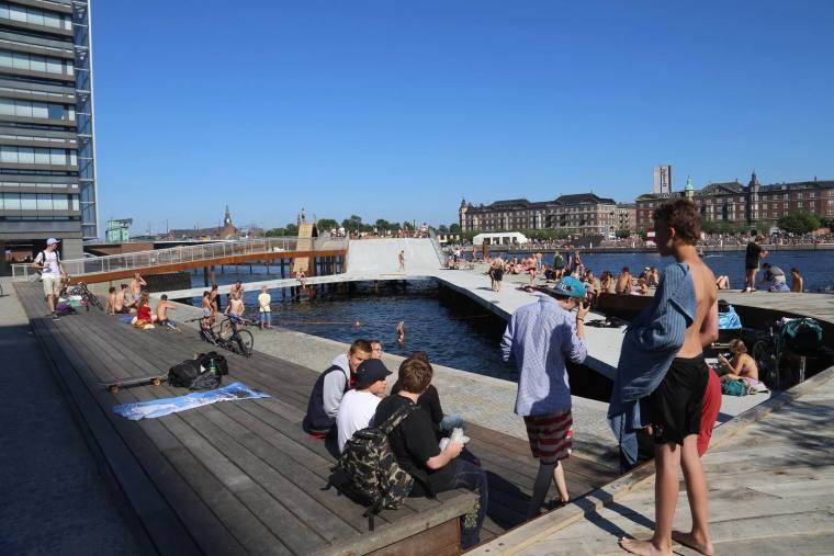 城市公共滨水空间案例资料下载-丹麦Kalvebod滨水空间