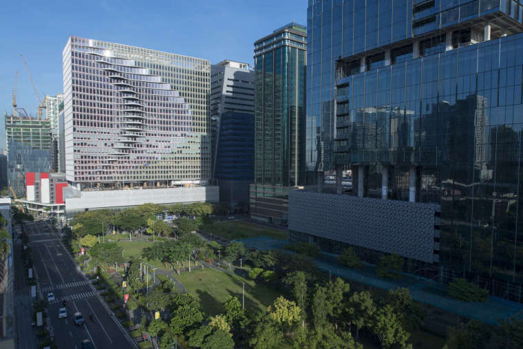 上海中心大厦施工照片资料下载-菲律宾马尼拉中心大厦