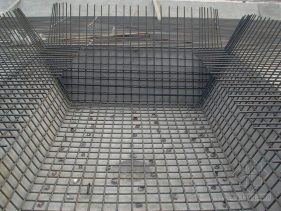 [河北]框架剪力墙结构医院施工组织设计（1000余页附图丰富）-集水坑钢筋绑扎 