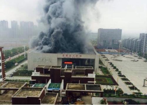 市住建委通报资料下载-北京住建委：7项建筑项目责任单位因发生火情被查处