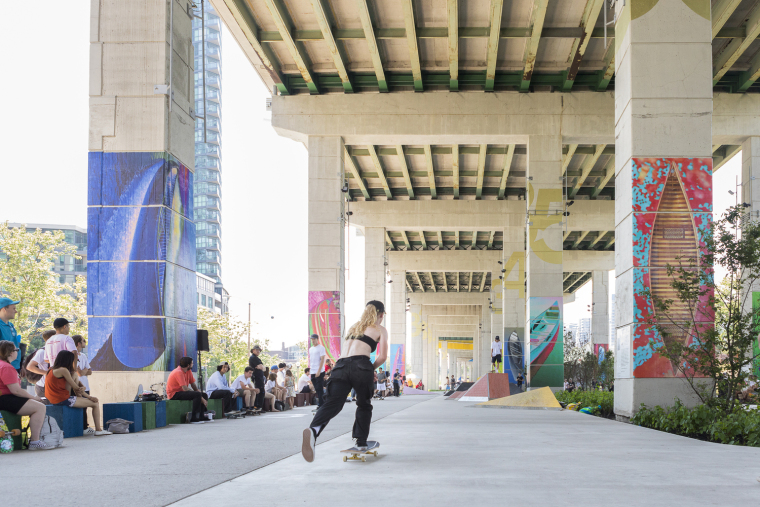 加拿大充满活力的复合公共空间-The_Bentway_19_DM