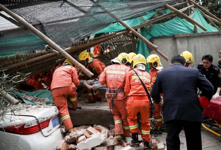 突发！10死15伤！上海某改造建筑坍塌事故可能原因初探_12