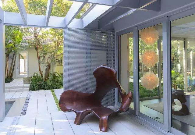 赶紧收藏！21个最美现代风格庭院设计案例_100