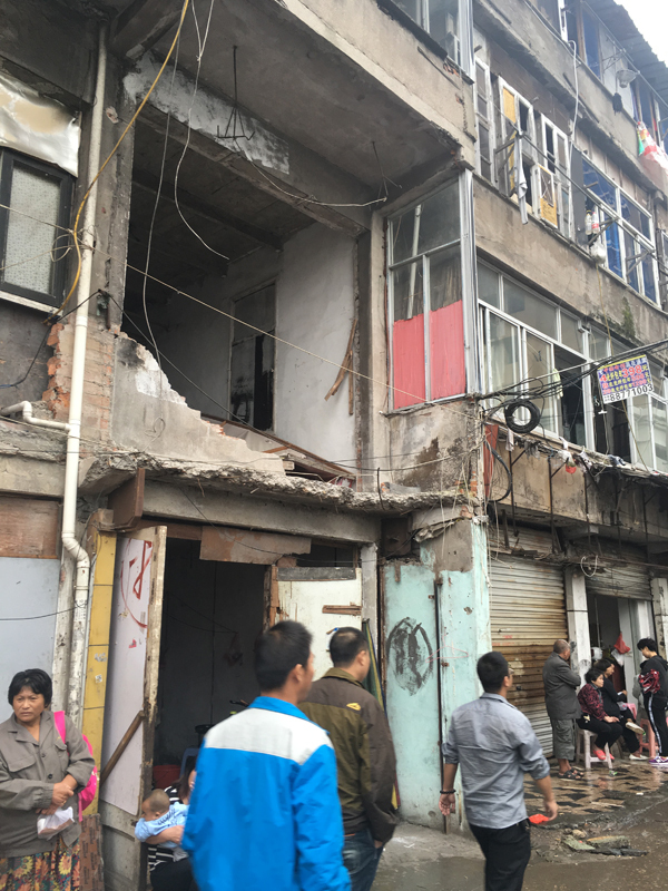 建筑加固加建资料下载-温州房屋垮塌事件续：已致17死 村民称房东加建一层简单加固