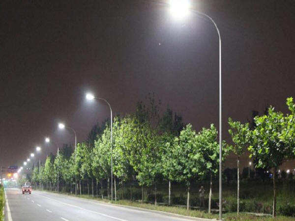 36m宽道路照明设计资料下载-出城口道路照明设计关键点探析