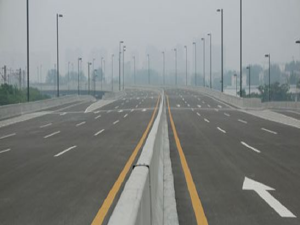 雨水明渠技术标资料下载-郑州市自由路等十三条道路工程第一批第一标段技术标