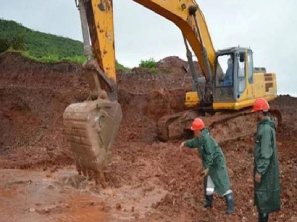 雨季汛期安全专项方案资料下载-汛期施工安全如何保障？一份工地防汛手册值得收藏！