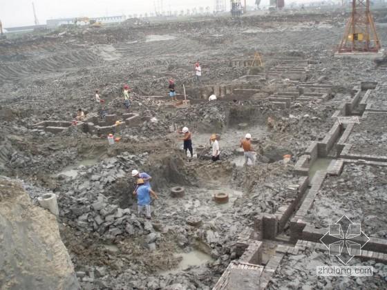 压路机压回填土的规范资料下载-填土和压 （夯） 实施工要点，平常你做的都规范吗？