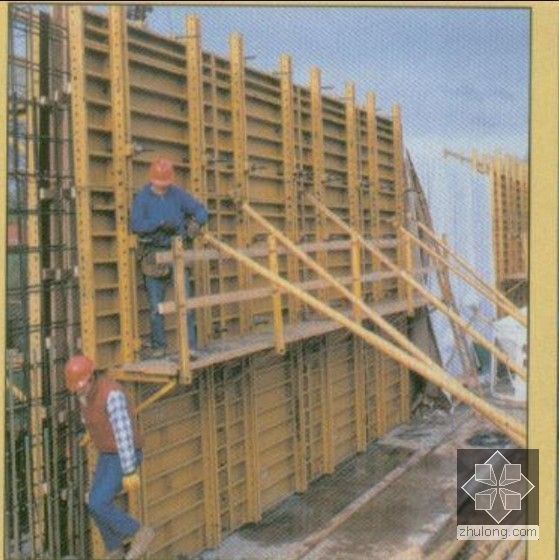 建筑工程施工技术大全培训讲义（PPT，307页）-现场拆装模板