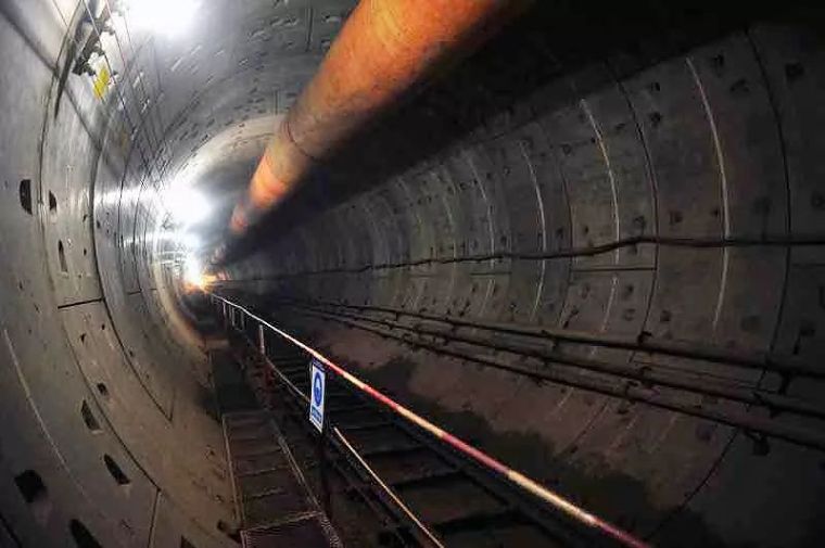 长沙地铁1号资料下载-长沙地铁3号线顺利完成下穿既有运营的京港高铁隧道
