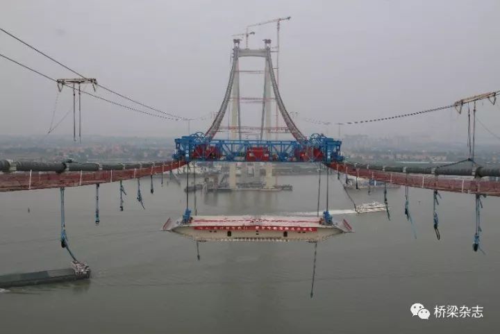 100米钢箱梁资料下载-珠江第一桥再创新纪录——虎门二桥钢箱梁首架成功