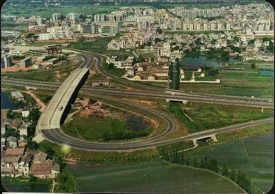 中国最早的十条高速公路，如今还好吗？_6