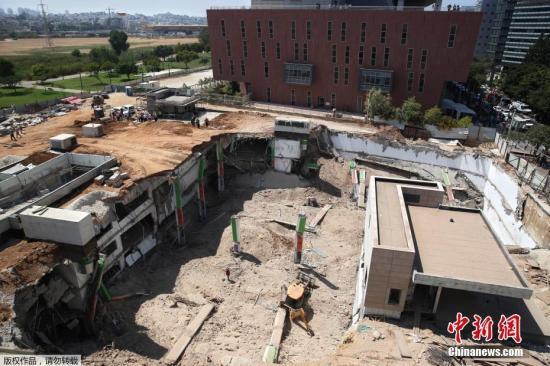2层停车场资料下载-以色列一停车场坍塌2人丧生 20人受伤多人被困