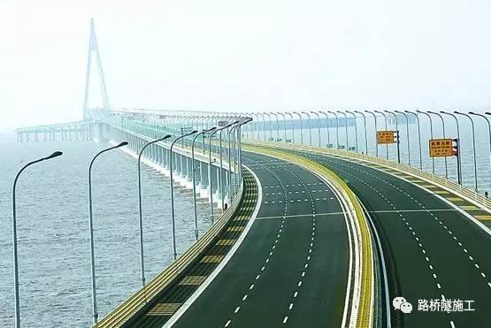滩涂区灌注桩资料下载-图文解析杭州湾跨海大桥工程创优过程