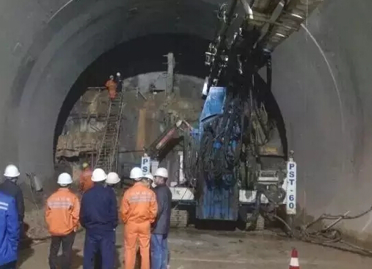 软土隧道开挖资料下载-隧道旋喷注浆预加固施工技术