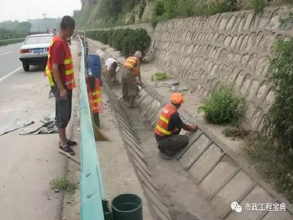 边沟、排水沟质量通病及防治_1