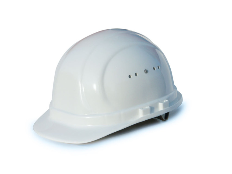 上跨公路施工安全资料下载-在工地上你应该戴什么颜色的安全帽？